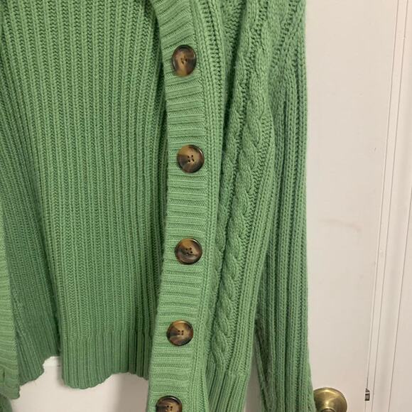 St John’s Bay Green Knit Chunky Sweater with Wooden looking button size XL - Picture 3 of 6